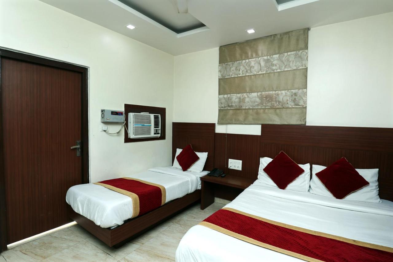 Hotel Toto International Dx Neu-Delhi Exterior foto